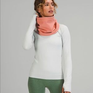 Lululemon Glyde Velvet Fleece Neck Warmer